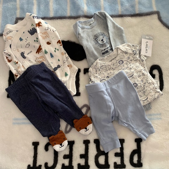 Two newborn unisex outfits - Picture 1 of 1
